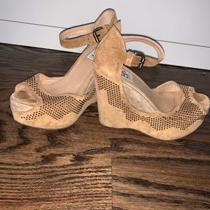 Barney’s co-op wedge heels sz 5